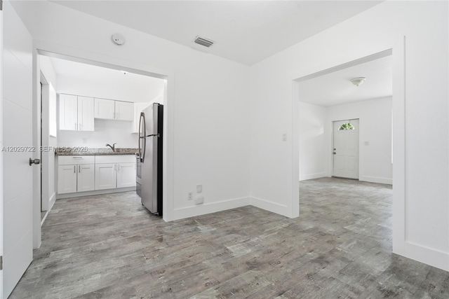 8430 Crespi Blvd 8420 8420, Miami Beach, FL 33141