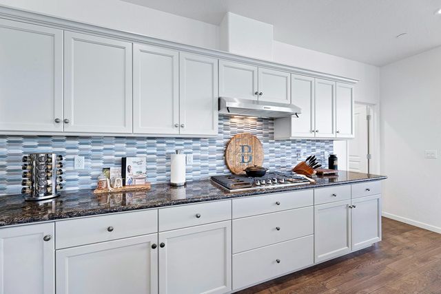 1006 La Canada Avenue, Clovis, CA 93619