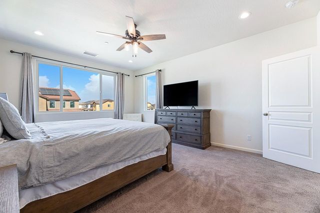 1006 La Canada Avenue, Clovis, CA 93619