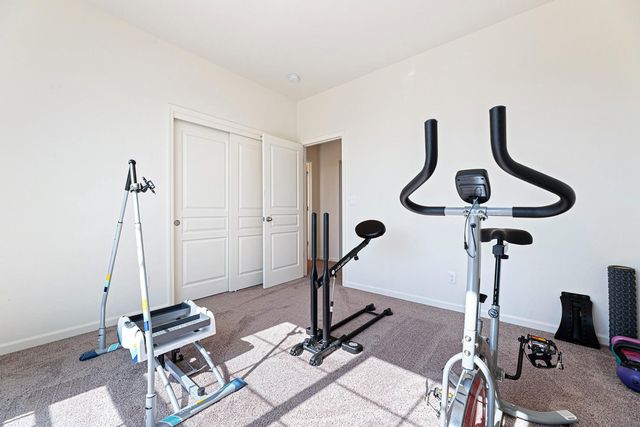 1006 La Canada Avenue, Clovis, CA 93619