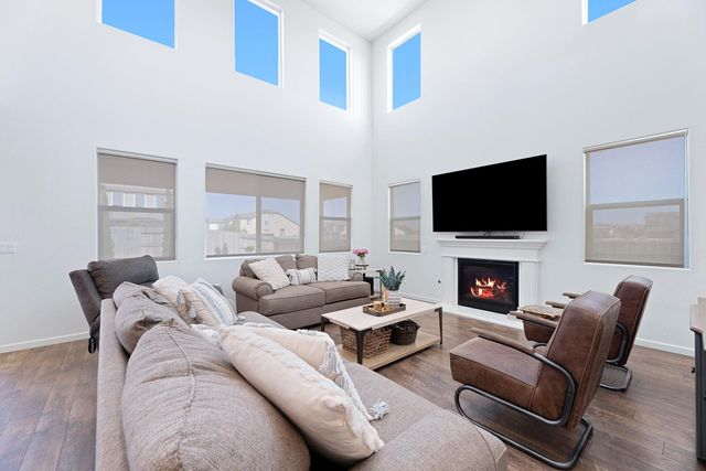 1006 La Canada Avenue, Clovis, CA 93619