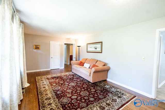 11506 Maplecrest Drive, Huntsville, AL 35803