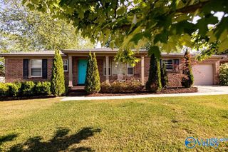 11506 Maplecrest Drive, Huntsville, AL 35803