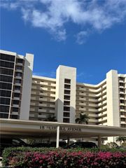 15 Bluebill AVE # 1006, Naples, FL 34108