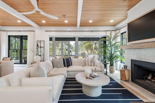 657 Western Lake Drive, Santa Rosa Beach, FL 32459