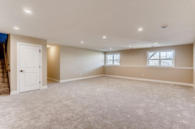 4315 Deere trail, Chaska, MN 55318