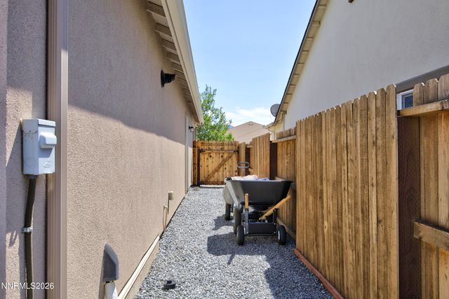 1513 Tule Peak Circle, Carson City, NV 89701
