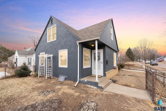 707 E 26th St Street, Sioux Falls, SD 57105