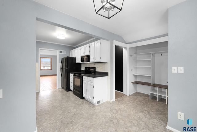 707 E 26th St Street, Sioux Falls, SD 57105