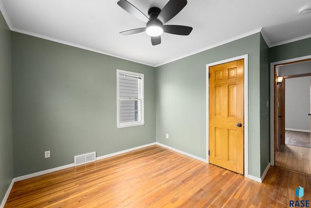 707 E 26th St Street, Sioux Falls, SD 57105