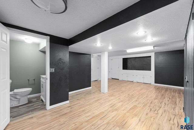 707 E 26th St Street, Sioux Falls, SD 57105