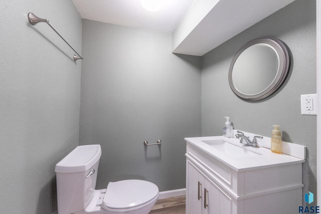 707 E 26th St Street, Sioux Falls, SD 57105