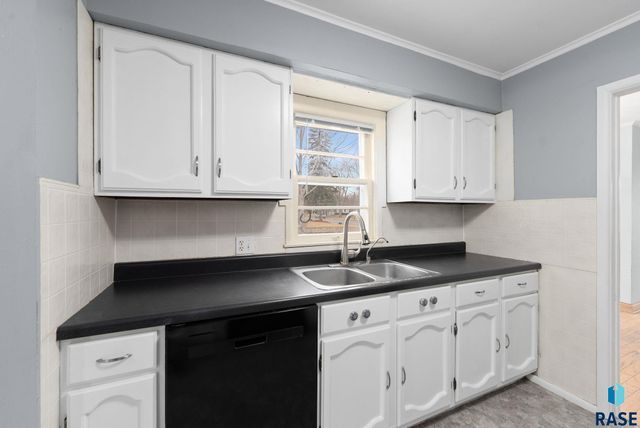 707 E 26th St Street, Sioux Falls, SD 57105