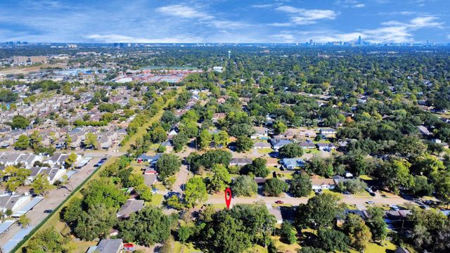 6031 Dellfern Drive, Houston, TX 77035