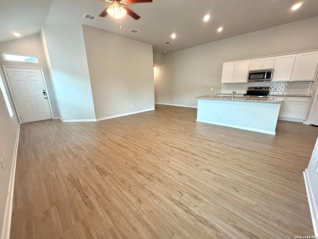 153 NESPRAL DR, San Antonio, TX 78253