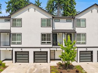 18527 1st Avenue NE #C, Shoreline, WA 98155