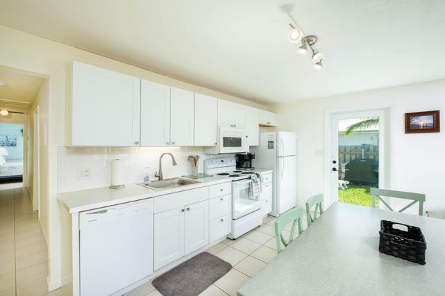 261 - 271 9th Street, Key Colony, FL 33051