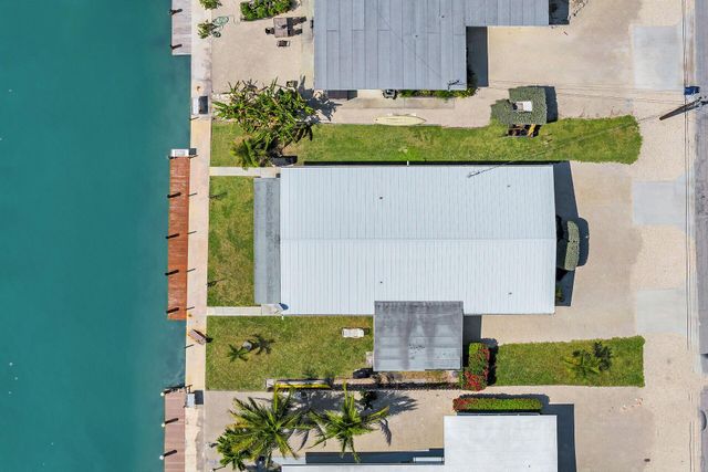 261 - 271 9th Street, Key Colony, FL 33051