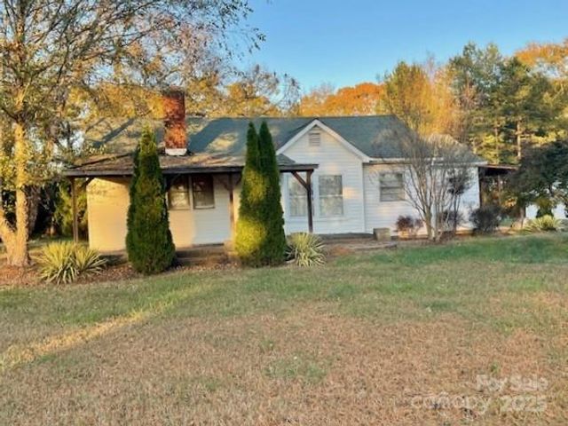 935 E US 74 Business Highway, Ellenboro, NC 28040