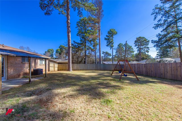 9035 Lone Oak Drive, Shreveport, LA 71118