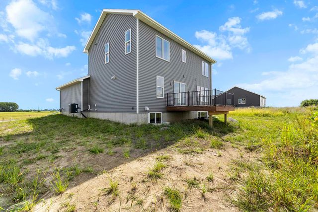 5744 Wall Street, Waterloo, IA 50701