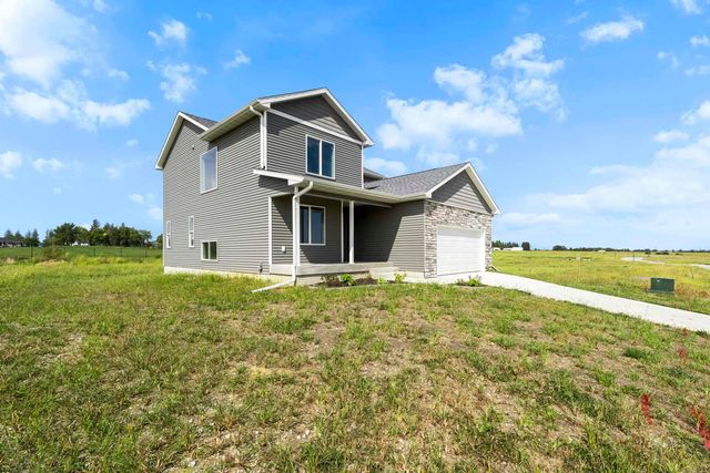 5744 Wall Street, Waterloo, IA 50701