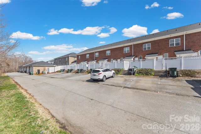 371 Beacon Street NW, Concord, NC 28027