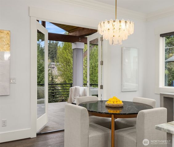 2005 105th Avenue NE, Bellevue, WA 98004