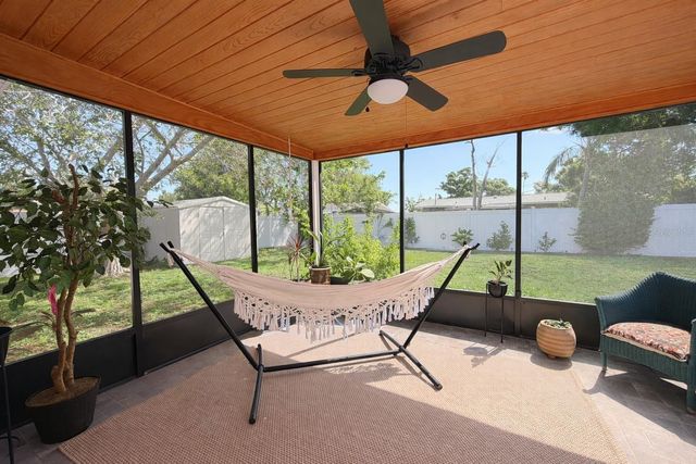 3748 MANATEE DRIVE SE, St Petersburg, FL 33705