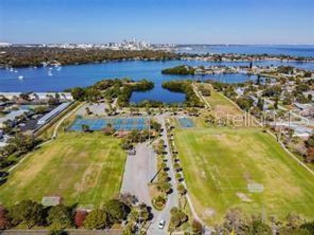 3748 MANATEE DRIVE SE, St Petersburg, FL 33705