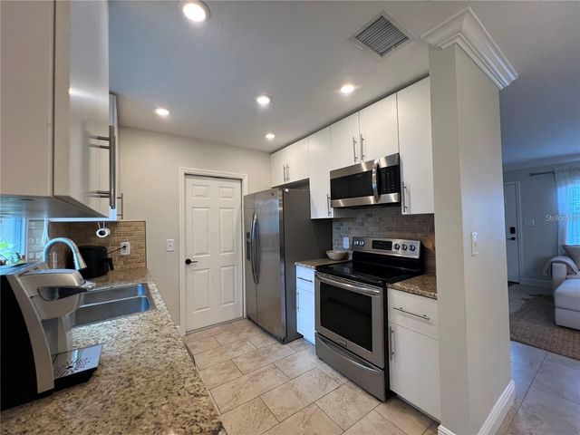 3748 MANATEE DRIVE SE, St Petersburg, FL 33705