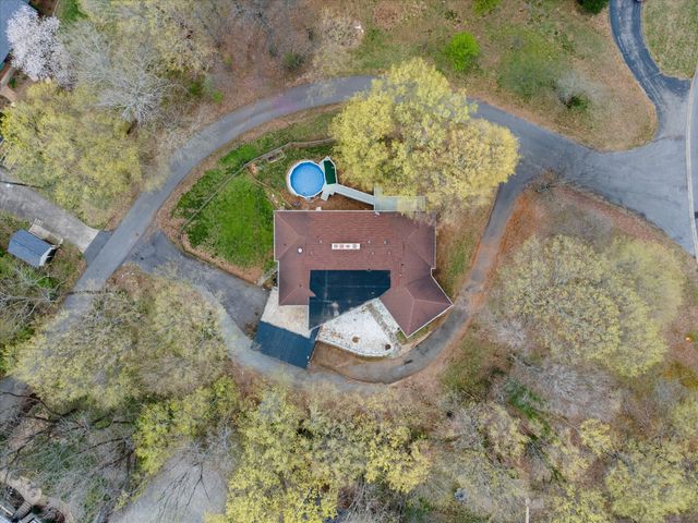 276 E Porters Bluff Rd, E, Clarksville, TN 37040