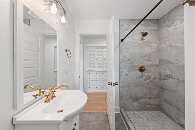 276 E Porters Bluff Rd, E, Clarksville, TN 37040