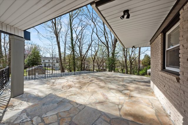 276 E Porters Bluff Rd, E, Clarksville, TN 37040