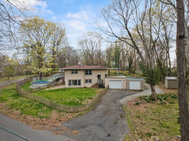 276 E Porters Bluff Rd, E, Clarksville, TN 37040