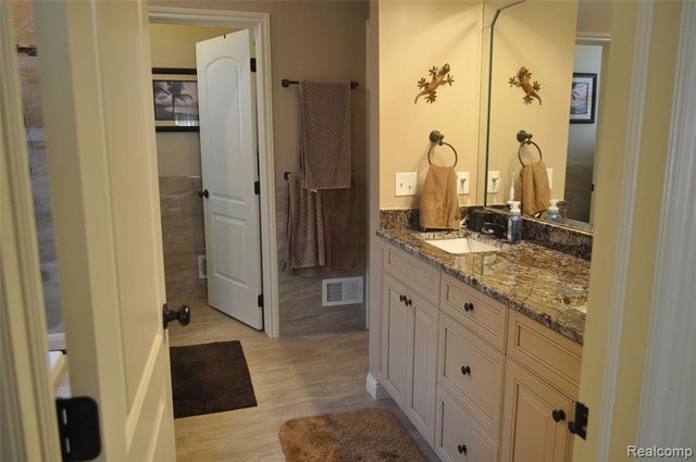 62735 Franklin Park Drive, Washington, MI 48094