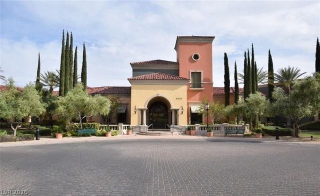 10237 Roma Madre Avenue, Las Vegas, NV 89135