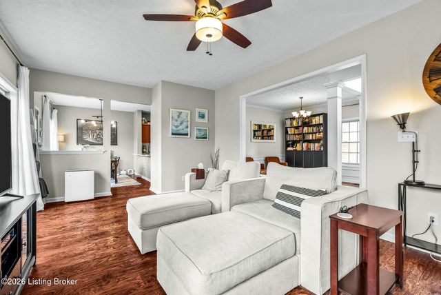 11050 Symington Cir, Louisville, KY 40241