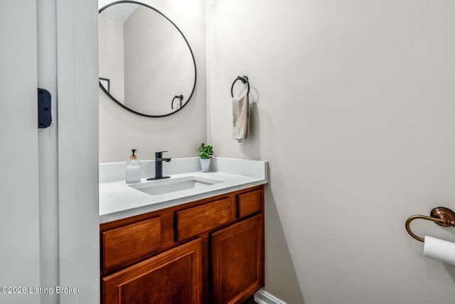 11050 Symington Cir, Louisville, KY 40241