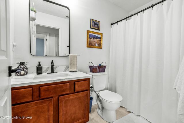 11050 Symington Cir, Louisville, KY 40241