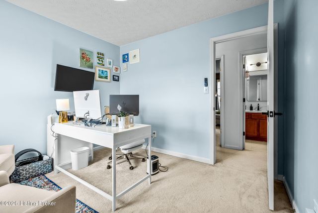 11050 Symington Cir, Louisville, KY 40241