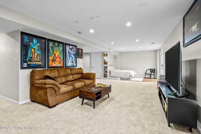 11050 Symington Cir, Louisville, KY 40241