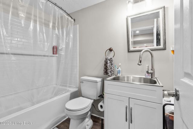 11050 Symington Cir, Louisville, KY 40241