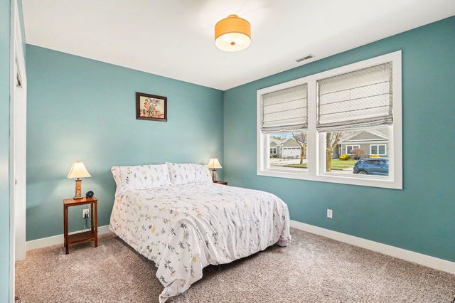 600 Breaker Cove, Bay City, MI 48708