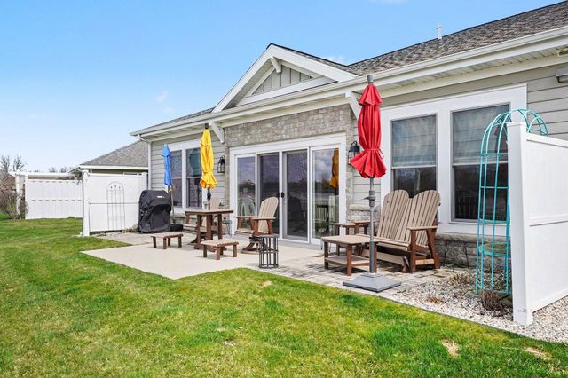 600 Breaker Cove, Bay City, MI 48708