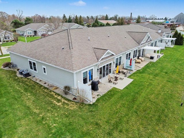 600 Breaker Cove, Bay City, MI 48708