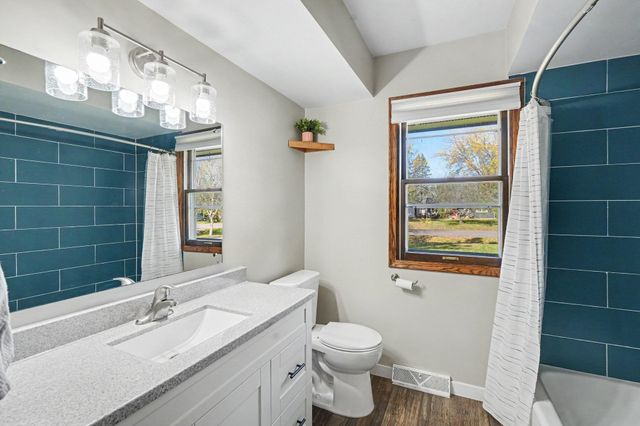 6911 Faricy Lane, Prior Lake, MN 55372
