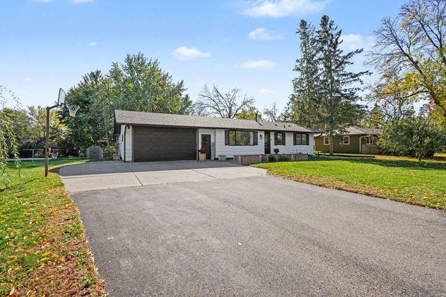 6911 Faricy Lane, Prior Lake, MN 55372