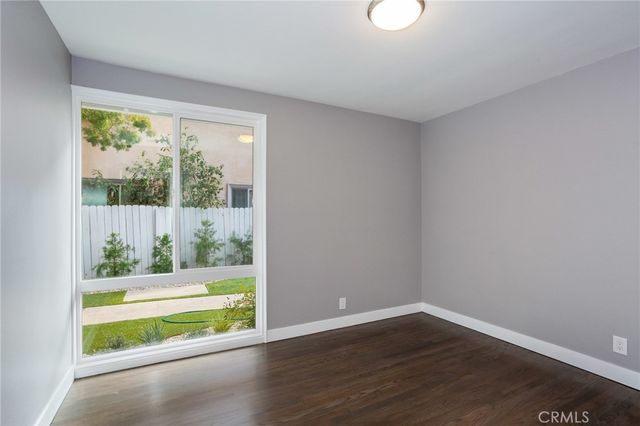16231 Moorpark Street, Encino, CA 91436