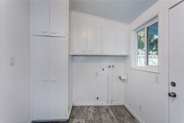 16231 Moorpark Street, Encino, CA 91436